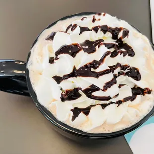 Hot chocolate (served lukewarm)