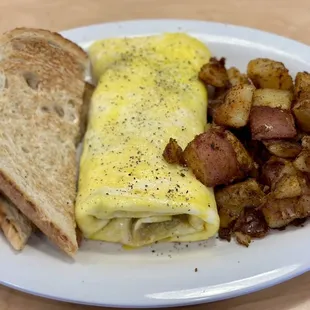 Built my Build Your Own Omelet with sourdough and hime fries.