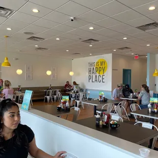 So many tables open ... is no one working today?