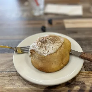 Commander and cinnamon bun