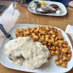 Smothered Chicken &amp; Biscuits