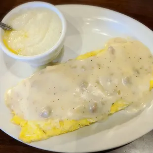 Biscuit and Gravy Omelette