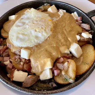 Breakfast Poutine