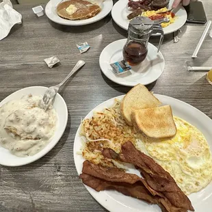 I ordered The Traditional! With Biscuit and Gravy!