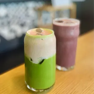 Strawberry Matcha Latte, açaí berry smoothie