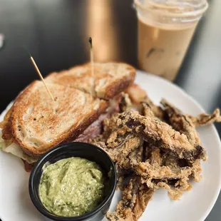 Bacon sandwich Side of Mushrooms