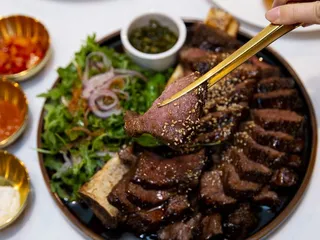 dPlace Steak & Pasta