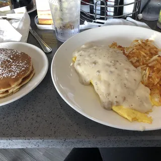 Biscuit & Gravy Omelet