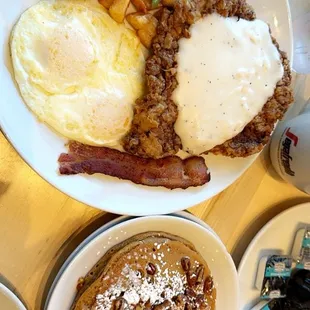 Chicken Fried Steak &amp; Pumkin Pancakes