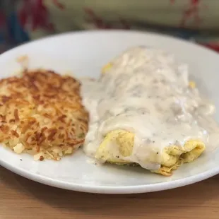 Biscuit and Gravy Omelet