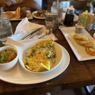 Omelette, hash brown casserole, and fried green tomatoes, and it was all delicious!