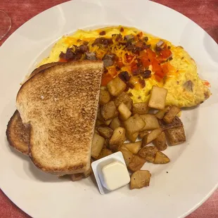 a plate of breakfast food