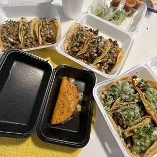 Quesataco de Birria, Tacos de asada, tacos de Al pastor