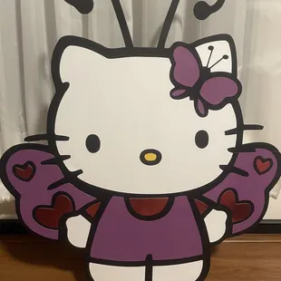 Hello Kitty 20&quot; Stand-alone Cutout!