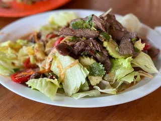 NOM NOM Restaurant & Grill