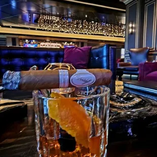 Old Fashioned w/ Davidoff Special R