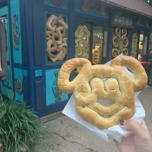 Mickey Pretzel