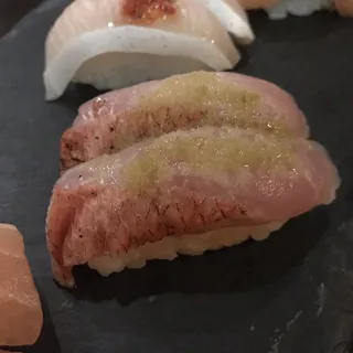 Kinmedai Nigiri