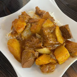 Curry Beef Briske and Potato Rice Plates