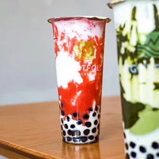 Marbled Strawberry IG @huangryfoodie