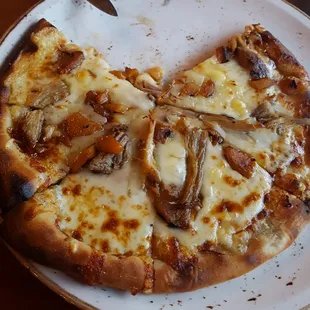 Peachy Piggy Pizza