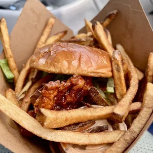 Huge meal! Barely fits in the box.