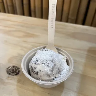 Oreo ice cream with coconut toppings