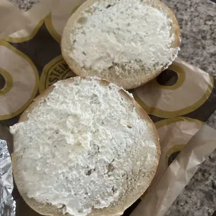 Plain bagel with cream cheese