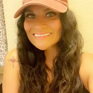 Yvette C.