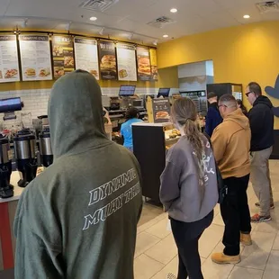 Since it's the only decent bagel place in. NLV, it's swamped.  Maybe someone from NYC might consider opening another?