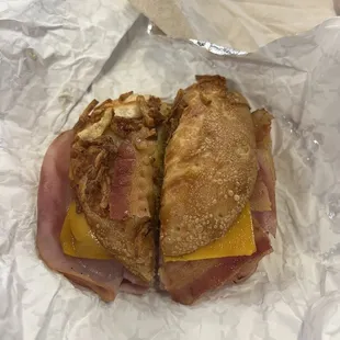 Farmhouse with hash brown bagel