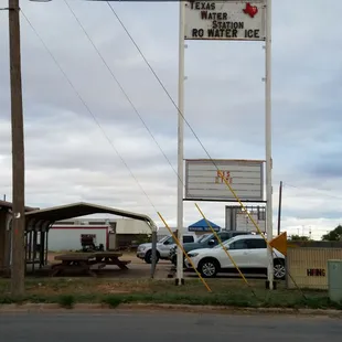 This is what you look for....place is little rough on outside...BUT INSIDE, service is friendly and food is GREAT