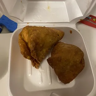 2 Piece Vegetable Samosa