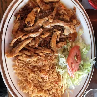 #40 chicken, Spanish sausage with cheese on top. Yum! Also comes with tortillas