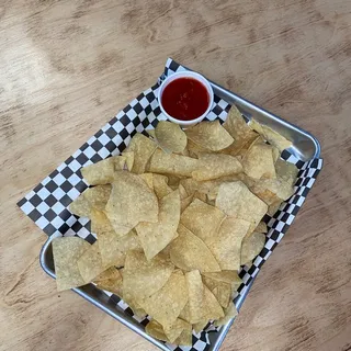 Chip's & salsa