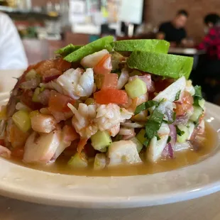 Tostada Mixta,pulpo camarón