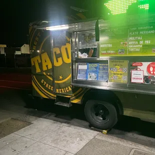 The truck that houses the goodness lol