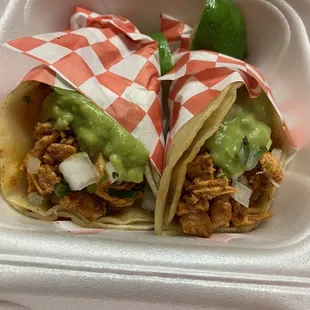 Pollo adobado tacos