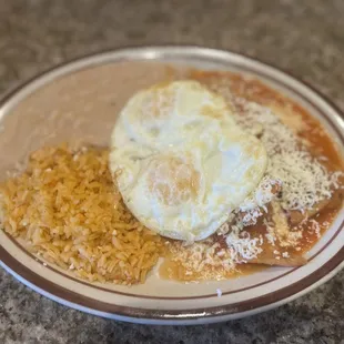 Chilaquiles egg plate
