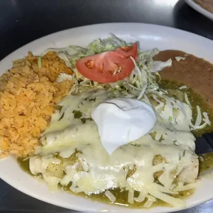 Enchiladas verdes plate