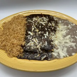 Enchiladas de Mole Dinner