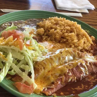 a plate of mexican food