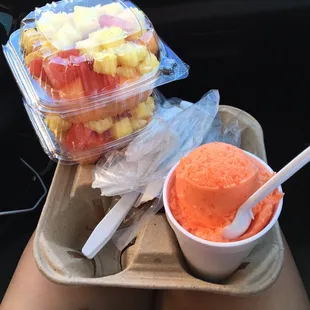 Shaved ice and fruits