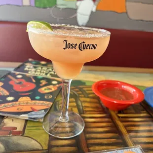 a margarita in a glass