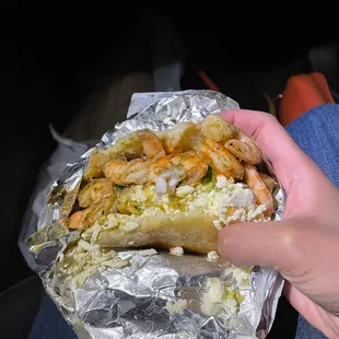 Arepa de camarones.