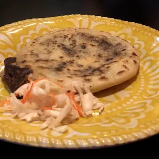 Pupusas De Queso Con Loroco