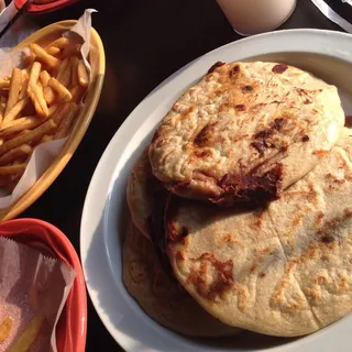 Pupusas Revueltas