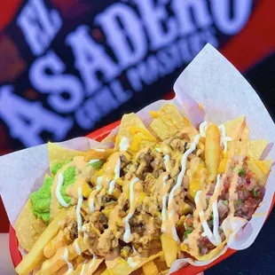 Buffalo Chicken Nacho Fríes