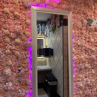 Bathroom decor
