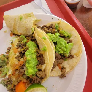 Go spend your money elsewhere this tacos are it!!